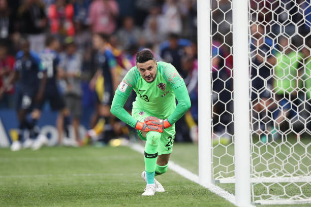 邮报：本-怀特没有重返英格兰队的意愿；李-卡斯利想提拔新人